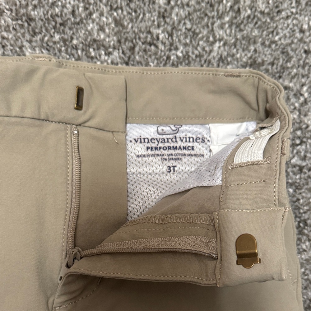 Vineyard Vines Kids Khaki Shorts-3T - Picture 3 of 3